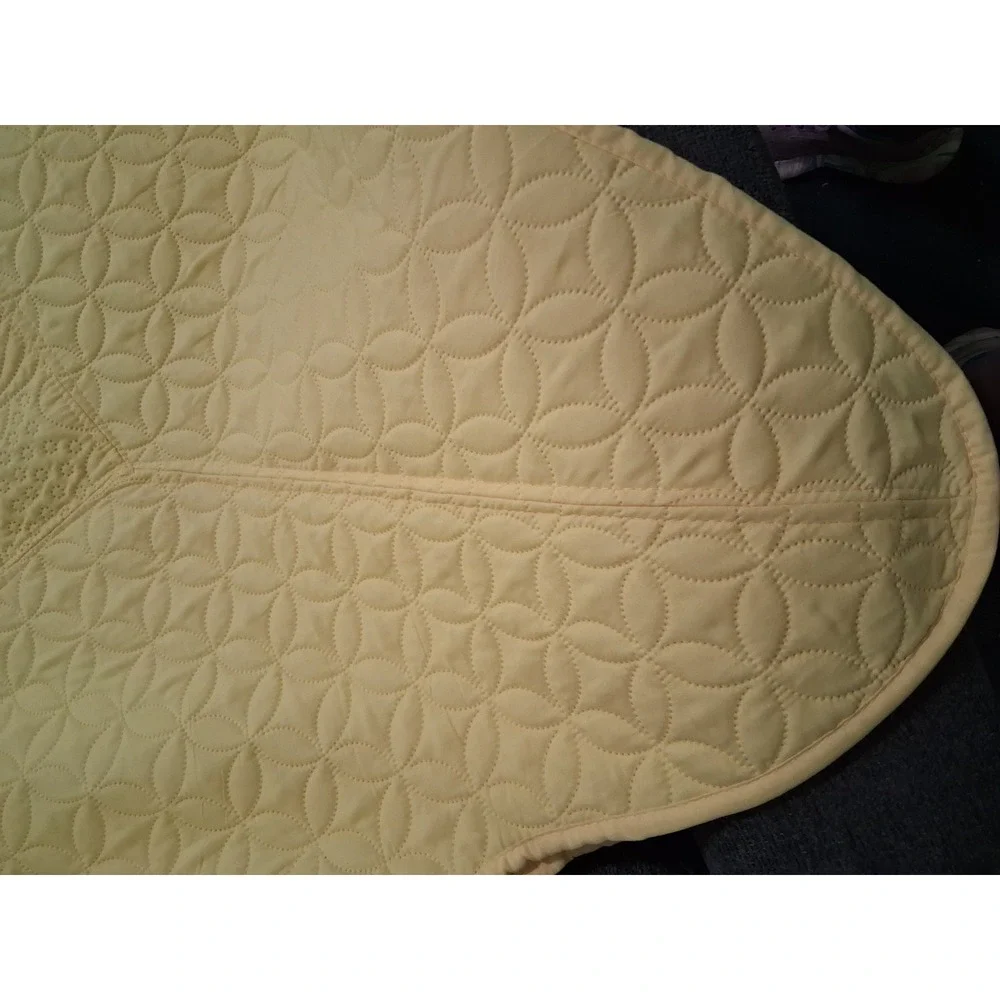 King Bedspread 2 Shams Yellow Pujiang Baoying Floral Embossed Scalloped Edge